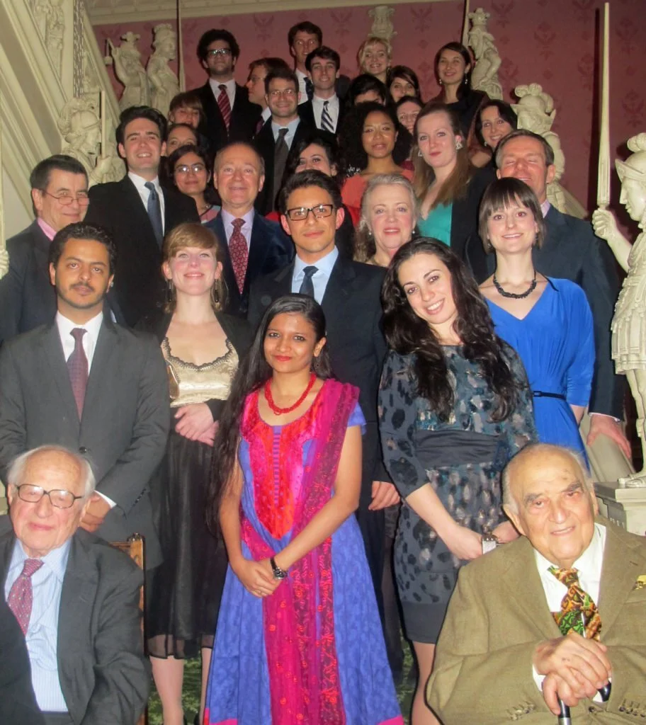 George Weidenfeld surrounded by Scholars and supporters in 2013