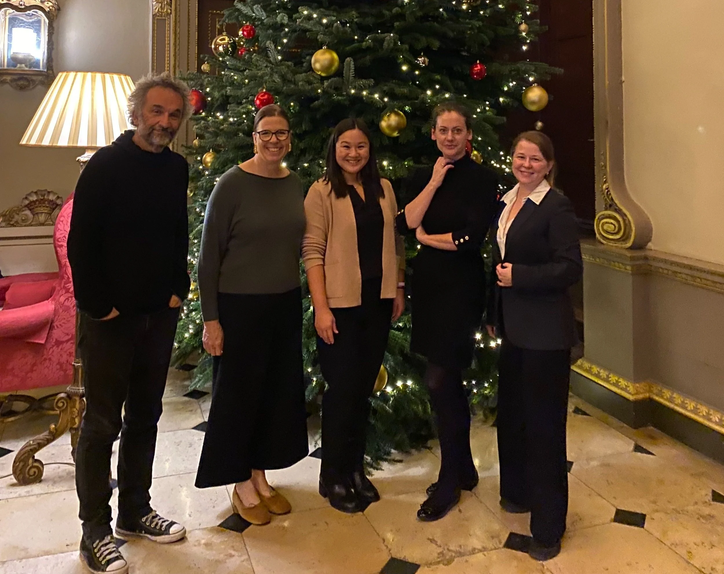 Natalia Zhdanova (on the right) at the Ditchley foundation